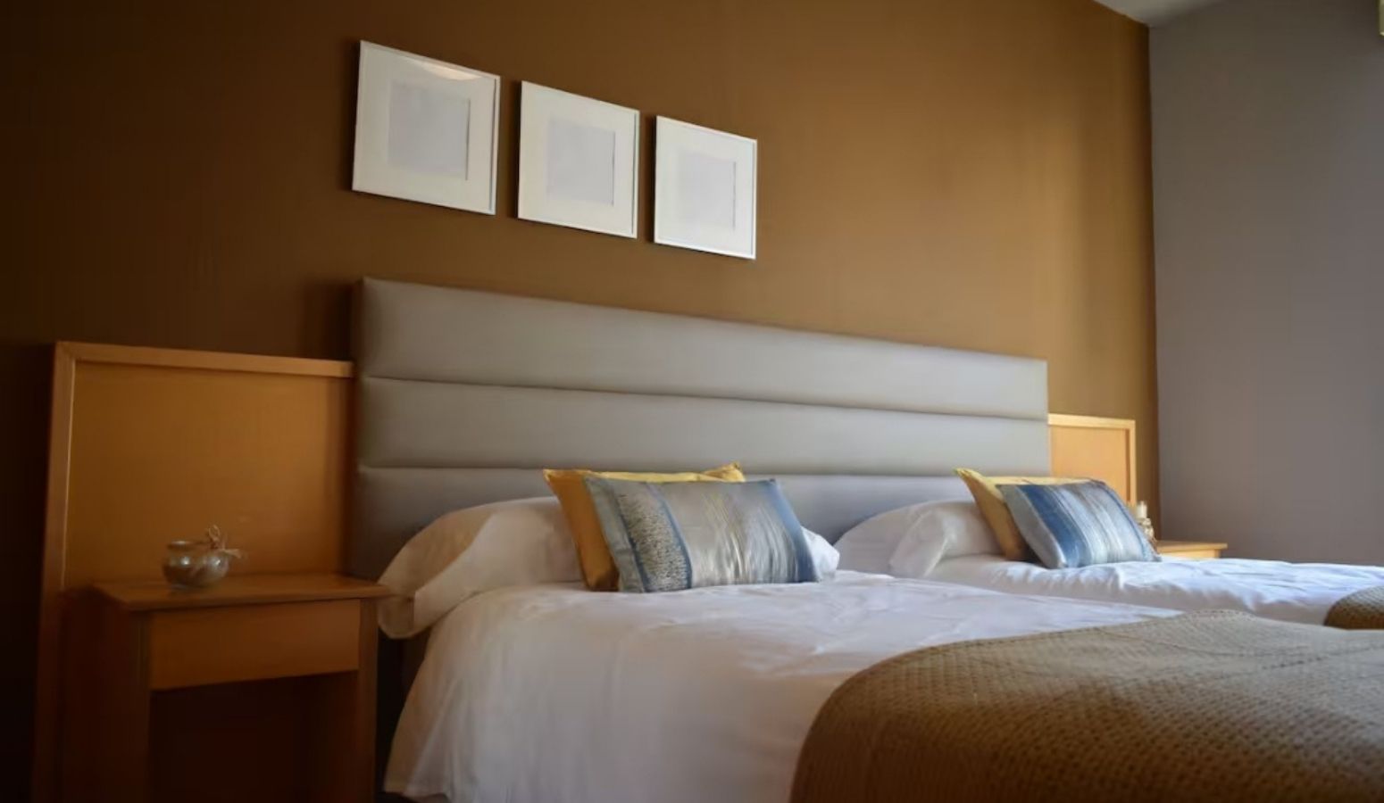 Laxe: Hotel Vida Mar de Laxe 3* (centro urbano)